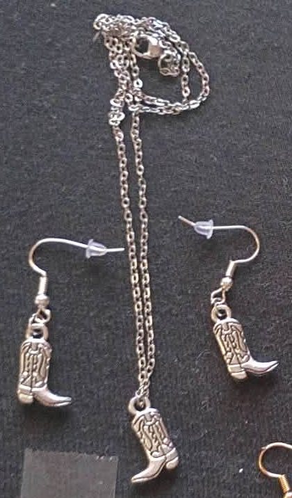 Silver boot earring and necklace set